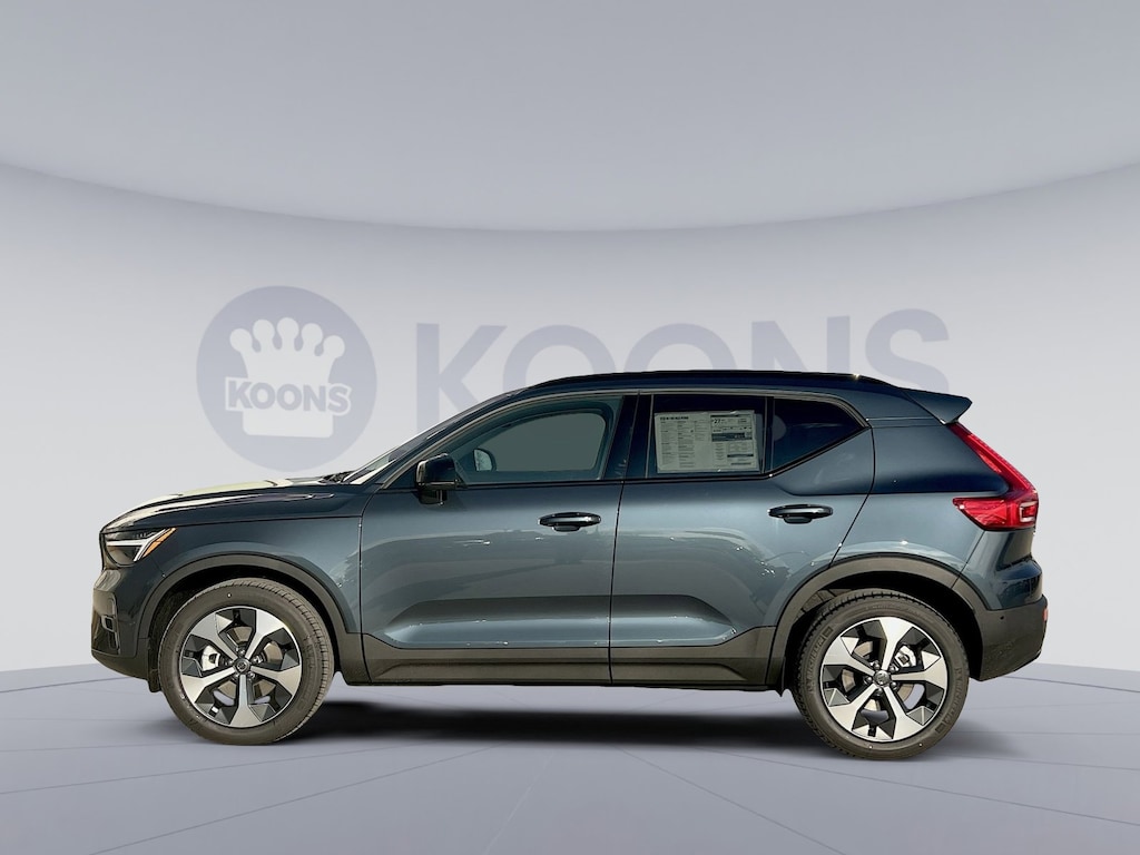 New 2026 Volvo XC40 B4 Plus SUV