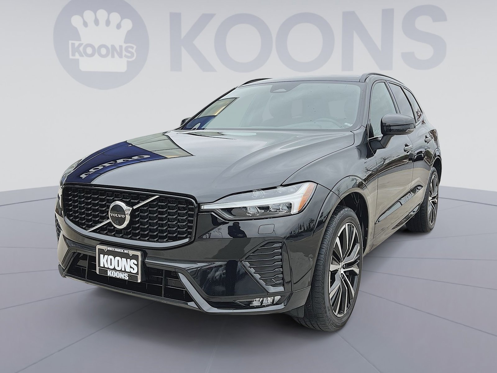 2023 Volvo XC60 Plus's photo