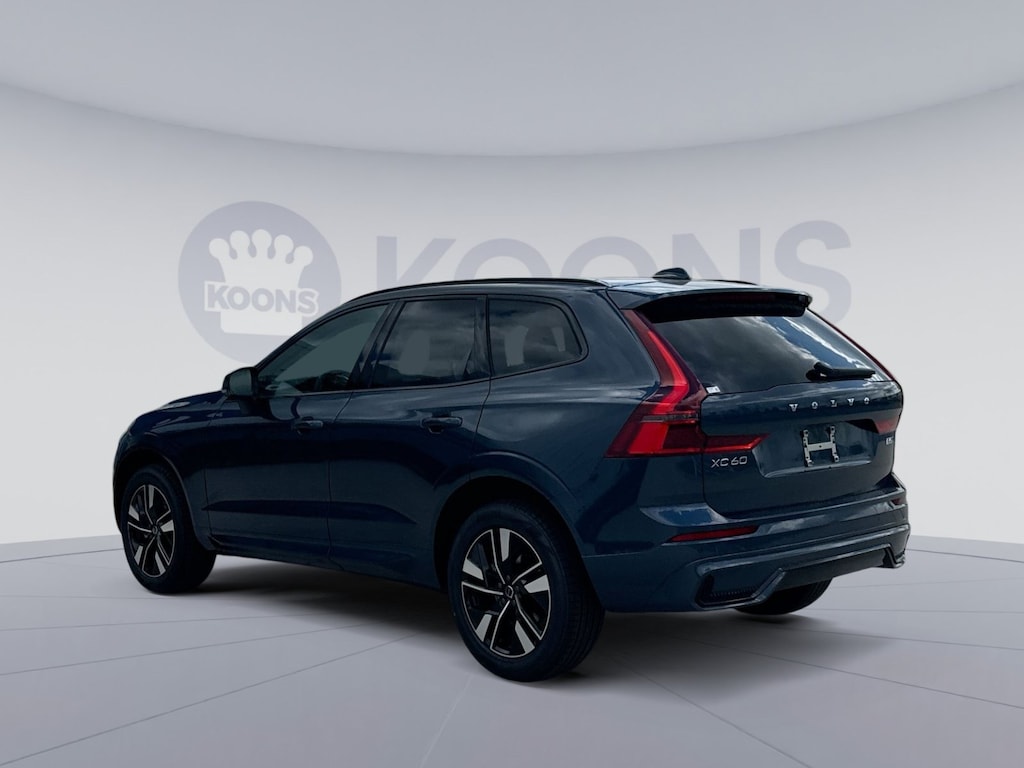 New 2026 Volvo XC60 B5 Core SUV