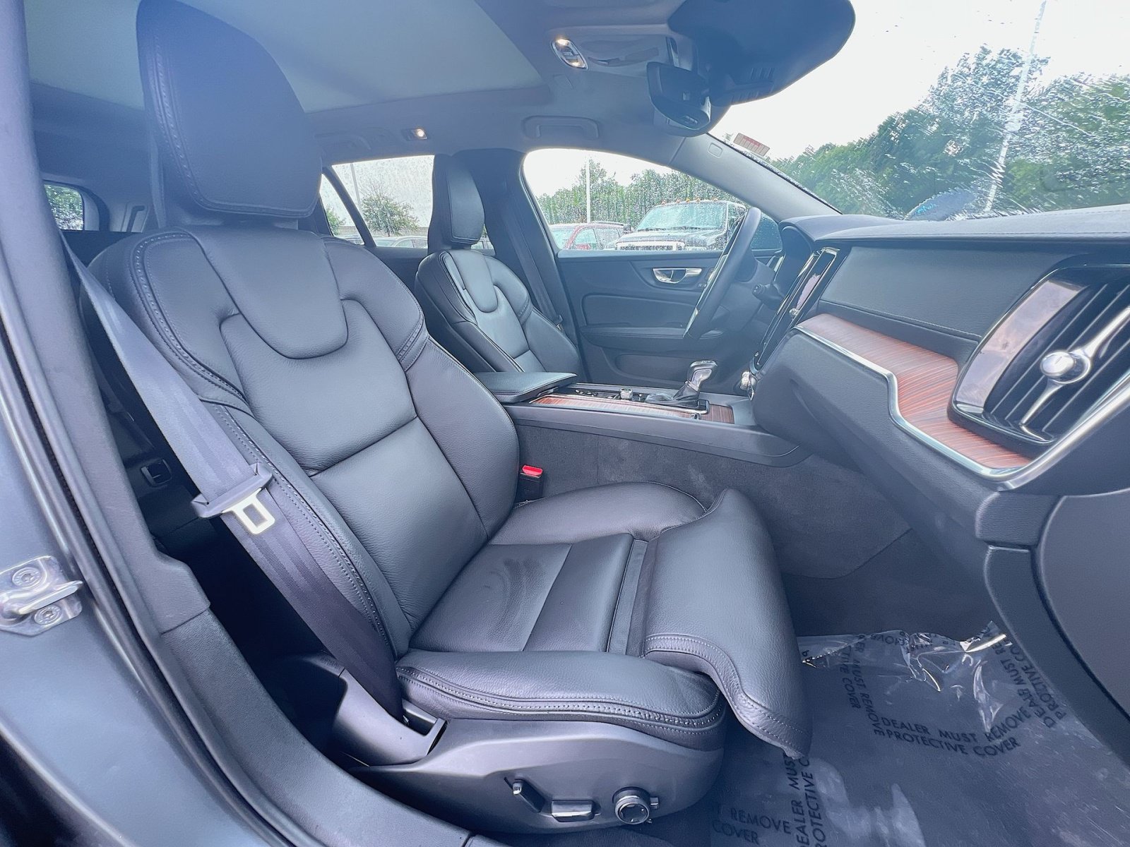 2020 Volvo V60 Cross Country 26