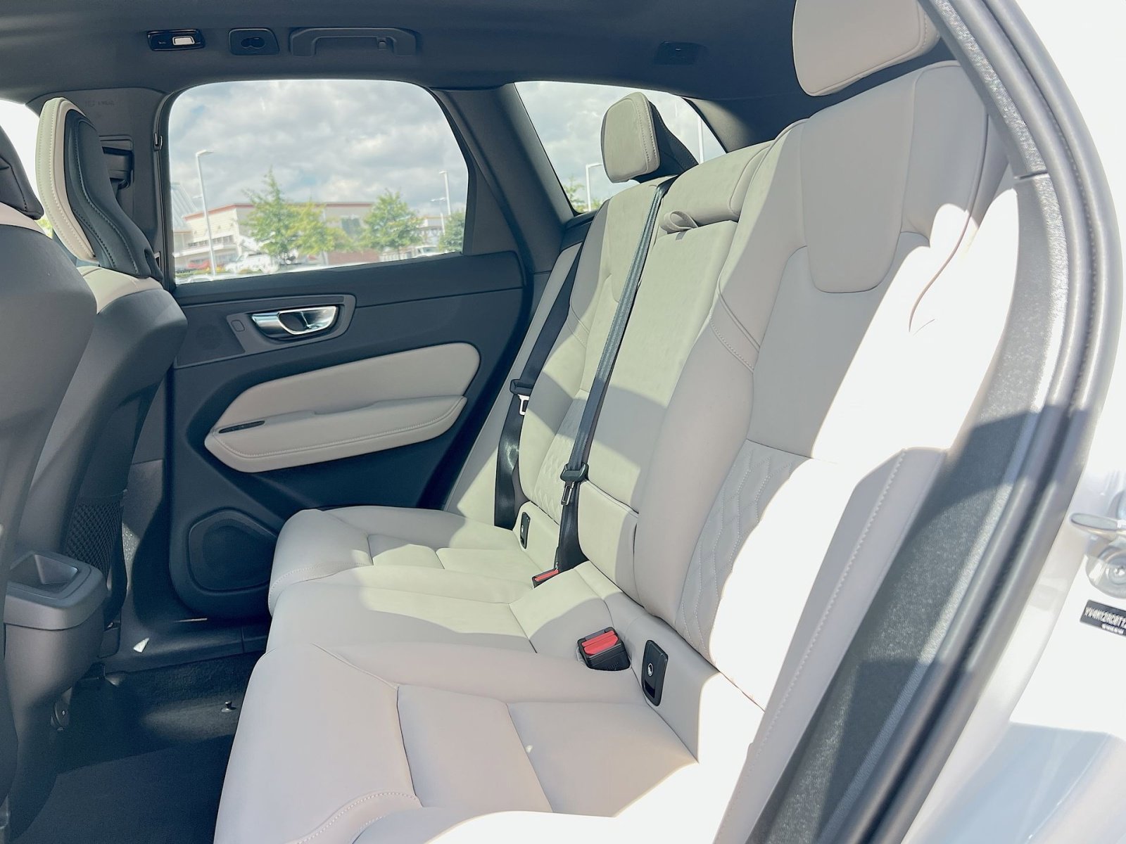 2026 Volvo XC60 Plus - Photo 25