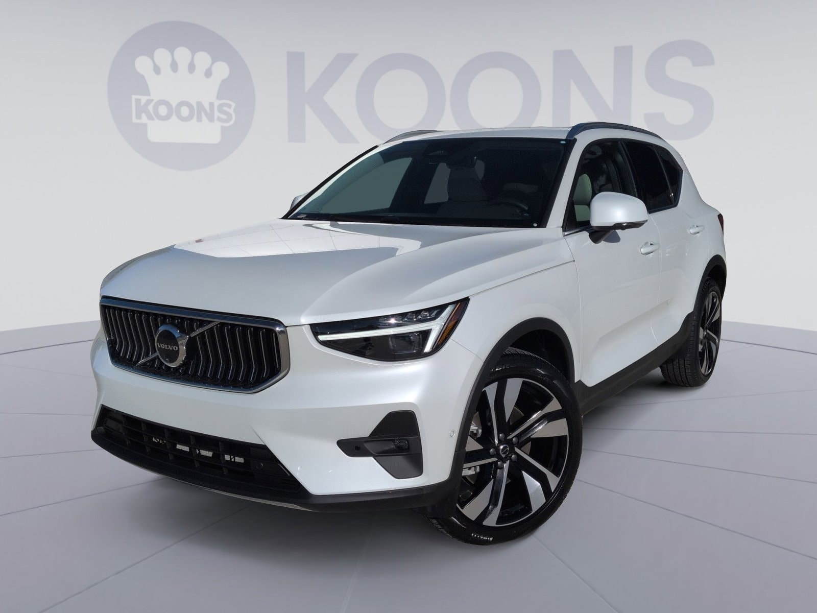 2025 Volvo XC40 Ultra's photo