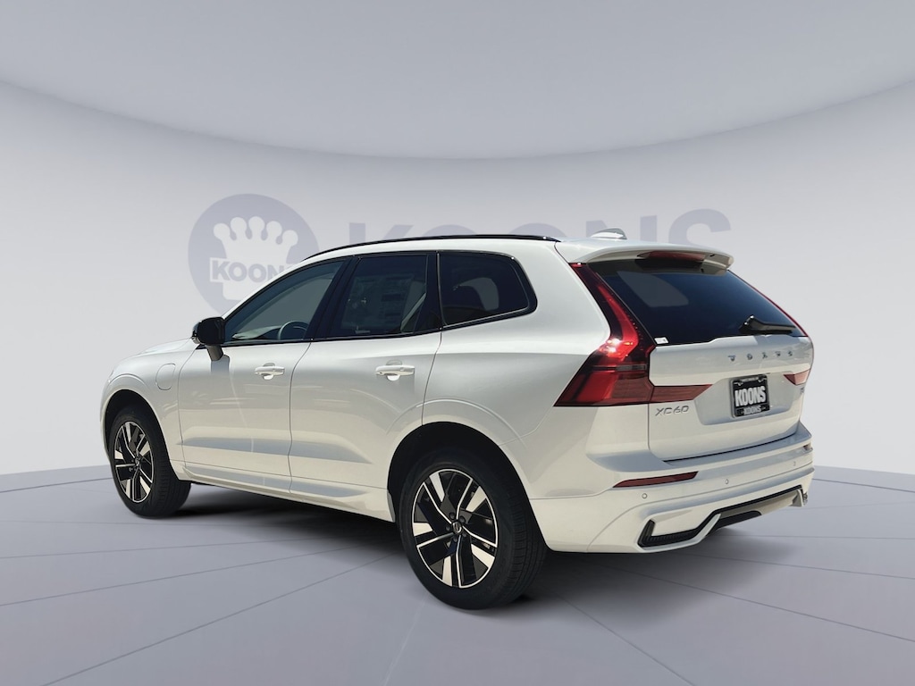New 2026 Volvo XC60 plug-in hybrid T8 Core SUV