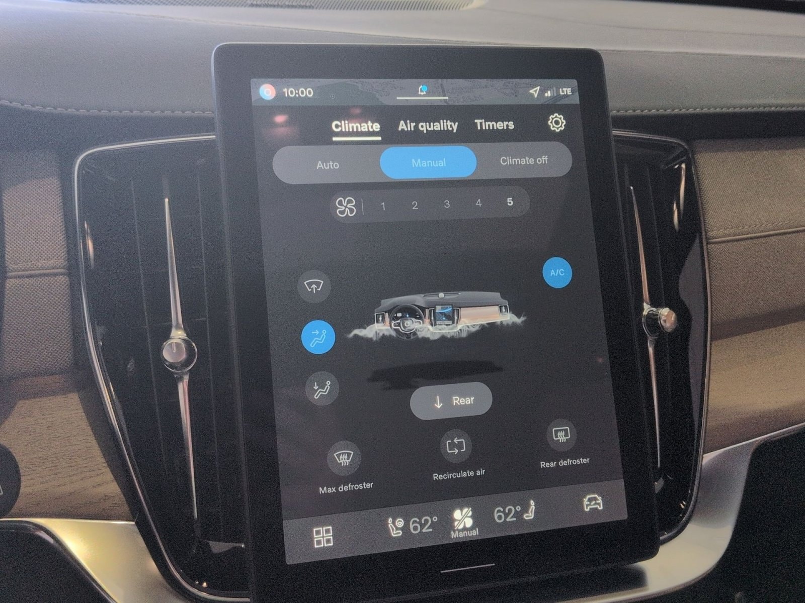 2026 Volvo XC90 Plus - Photo 28