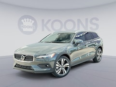 2026 Volvo V60 Cross Country B5 Plus Wagon I-4 cyl All-Wheel Drive