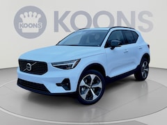 2026 Volvo XC40