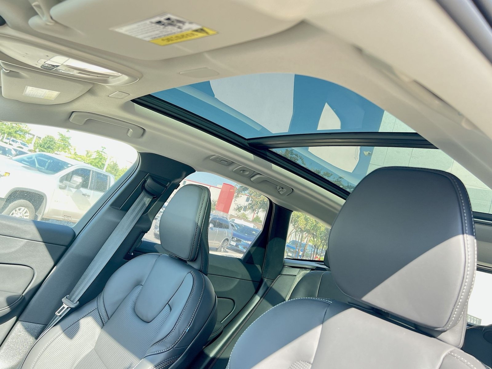 2026 Volvo XC60 Ultra - Photo 28
