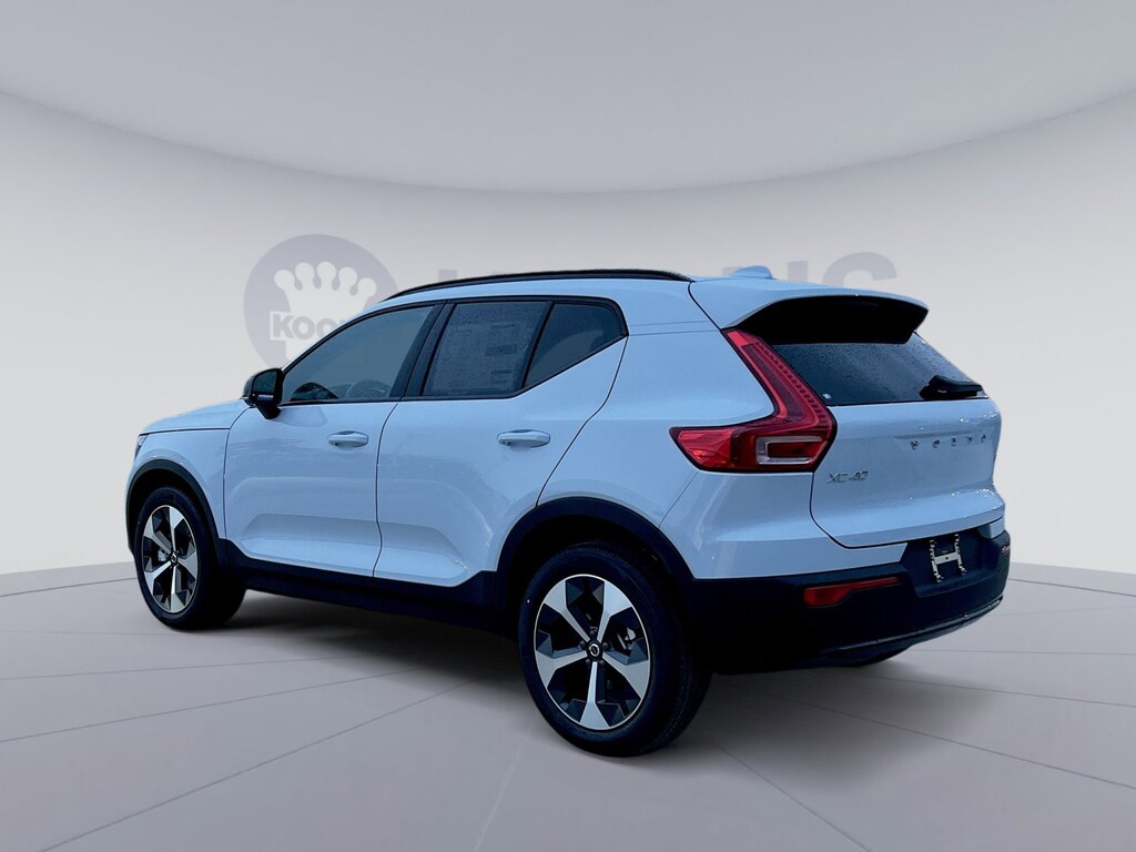 New 2026 Volvo XC40 B5 Plus SUV