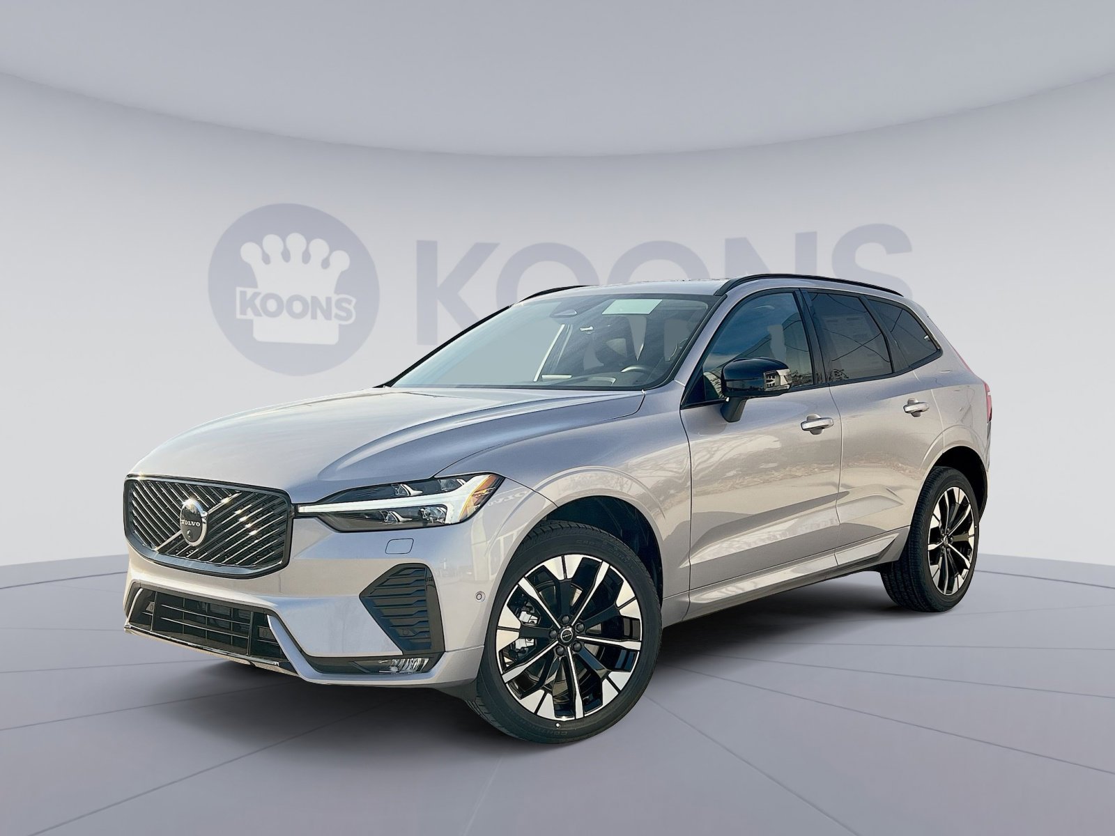 2026 Volvo XC60 Plus's photo
