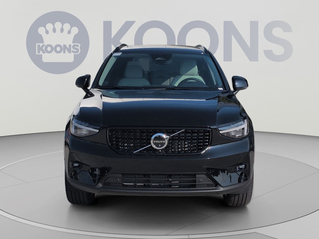 New 2026 Volvo XC40 B5 Ultra SUV