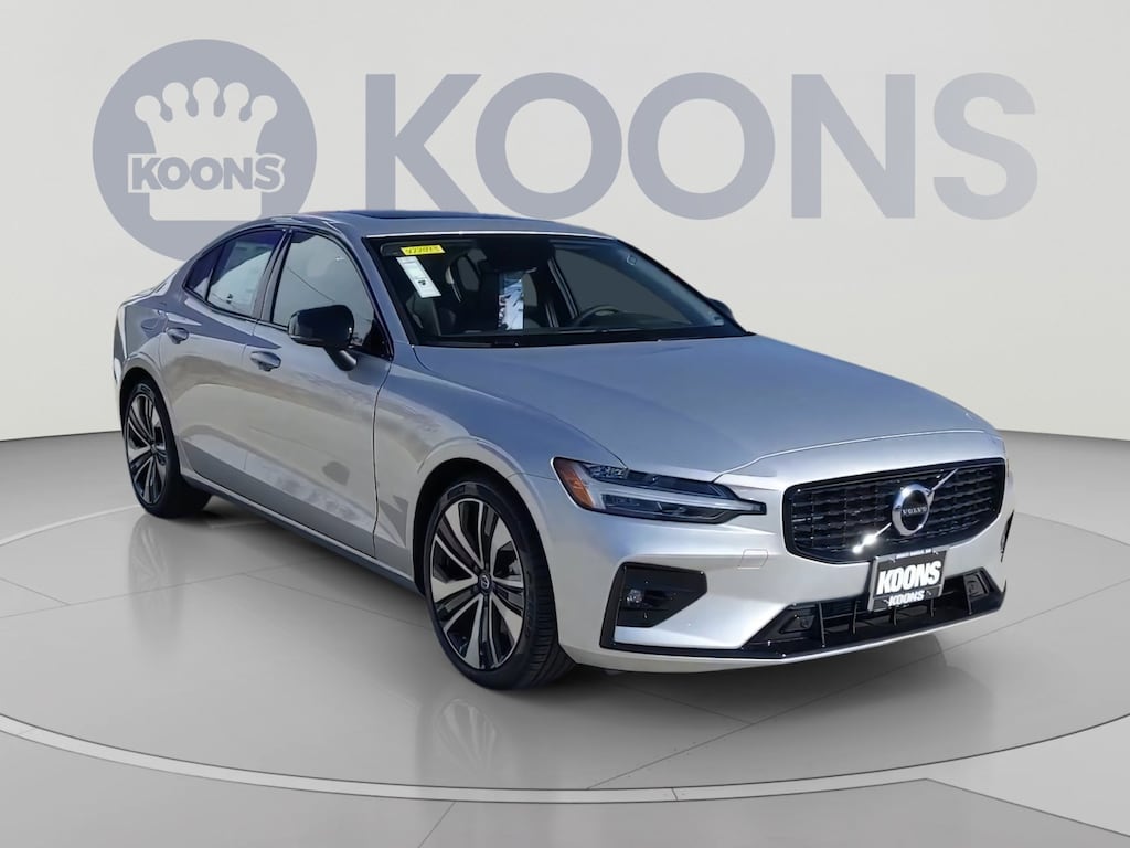 Certified 2022 Volvo S60 B5 Momentum Sedan