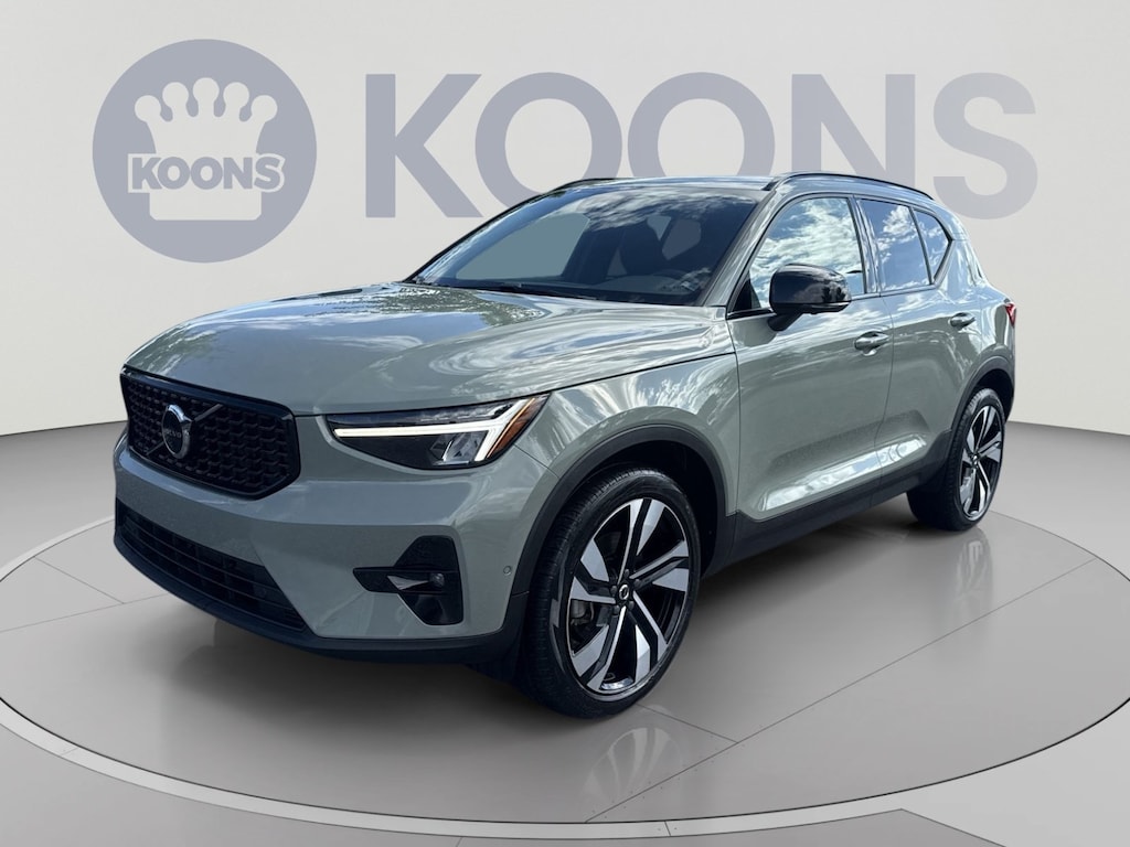 Certified 2023 Volvo XC40 B5 Plus Dark Theme SUV