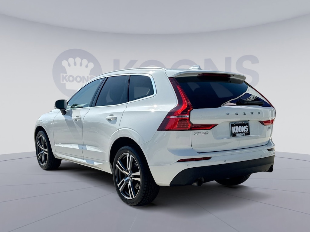 Used 2021 Volvo XC60 T5 Momentum SUV