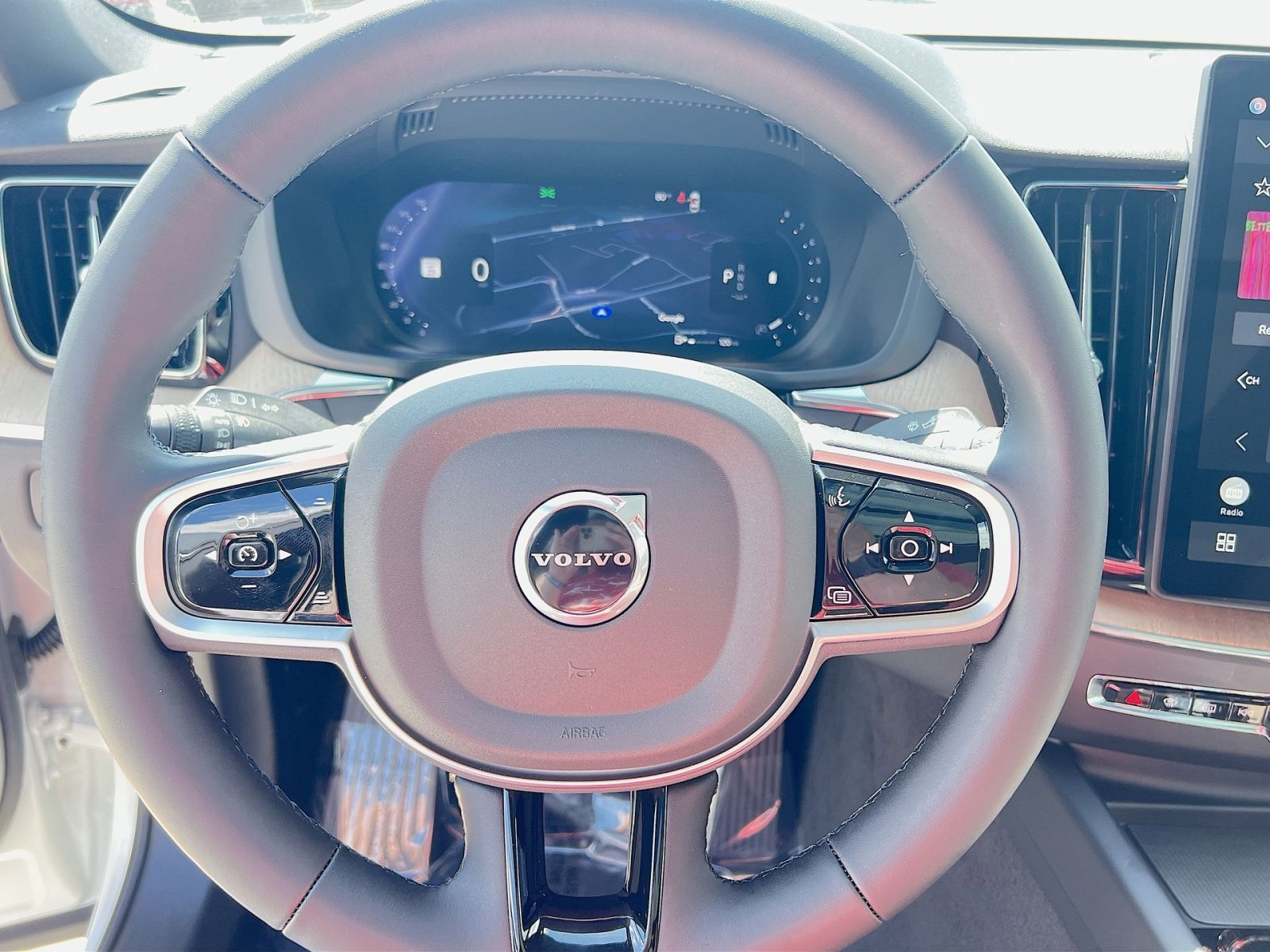 2026 Volvo XC60 Plus - Photo 16