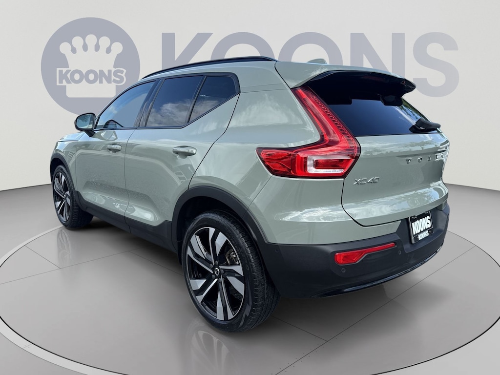Certified 2023 Volvo XC40 B5 Plus Dark Theme SUV
