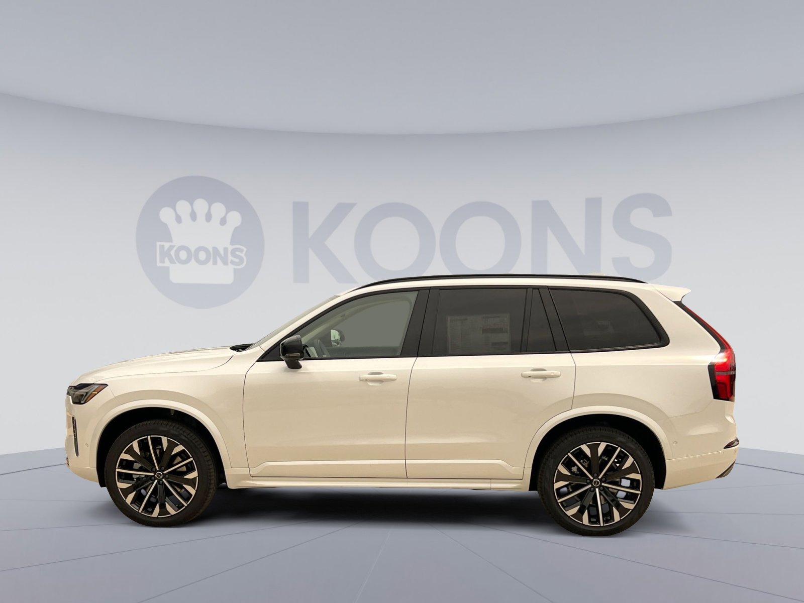 2026 Volvo XC90 photo 2