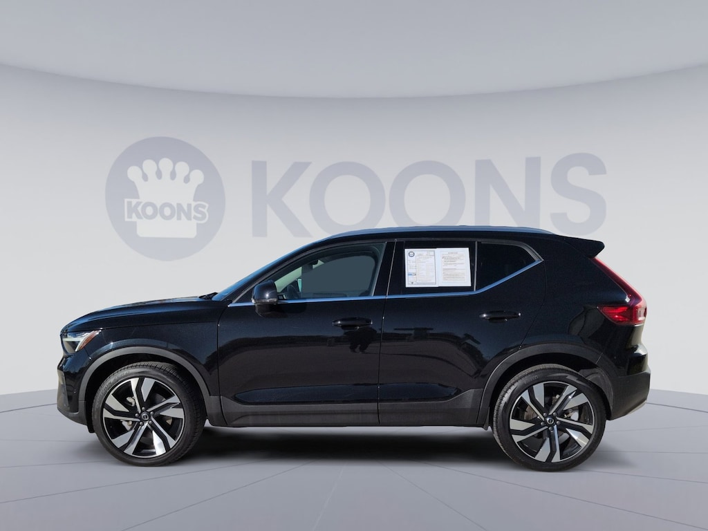 Certified 2025 Volvo XC40 B5 Plus Bright Theme SUV