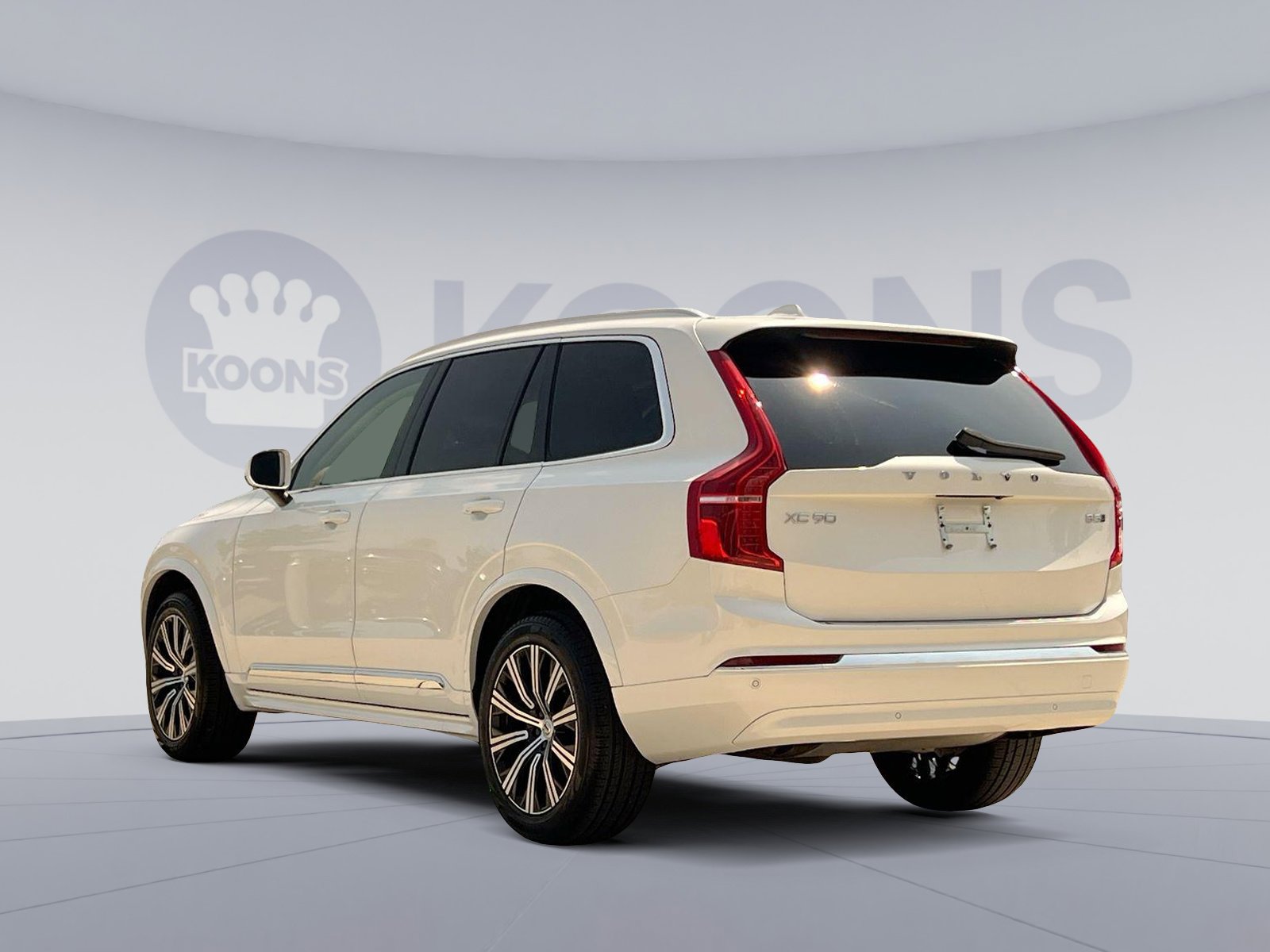 2024 Volvo XC90 B5 Core photo 3