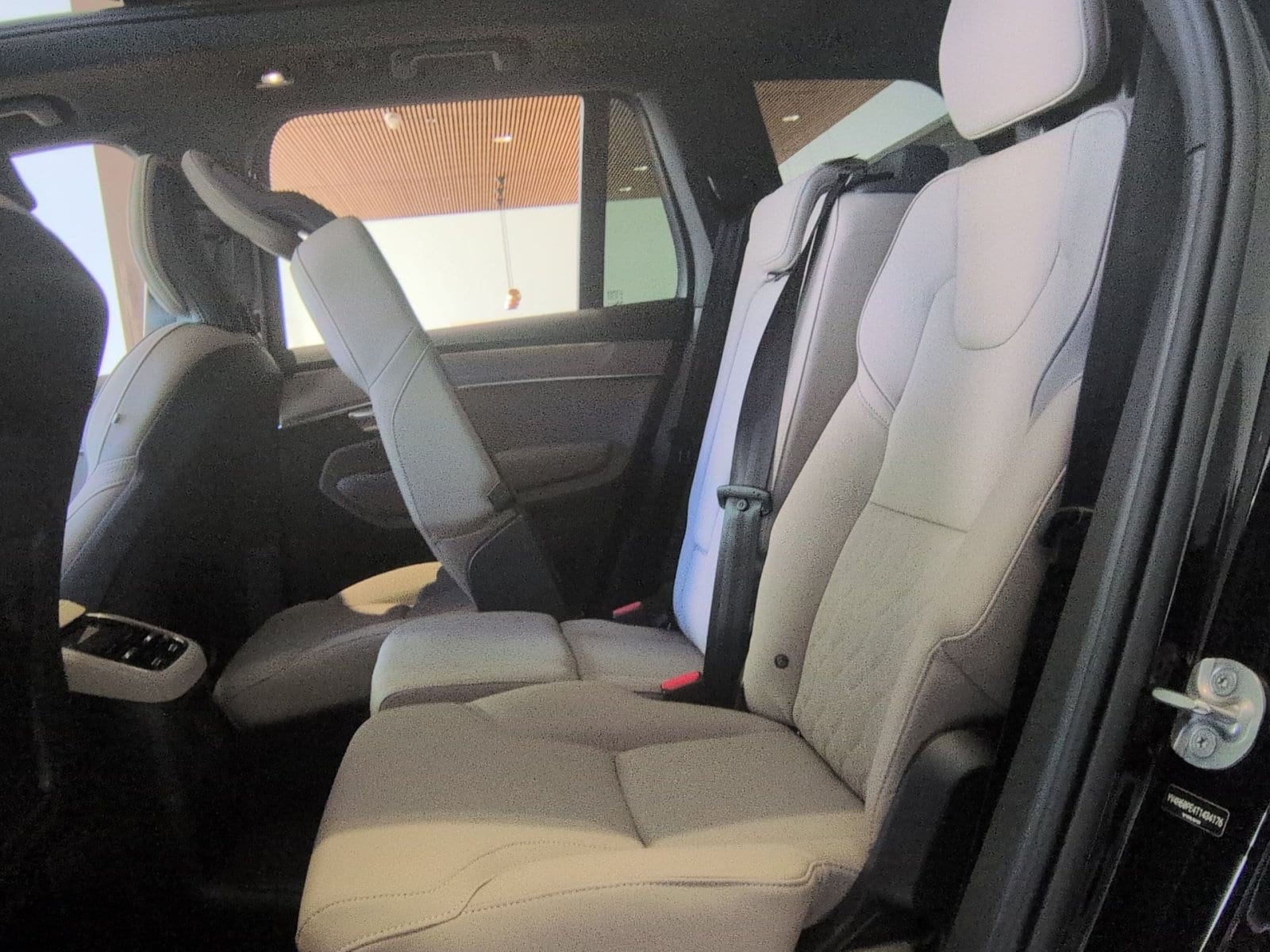 2026 Volvo XC90 Plus - Photo 32