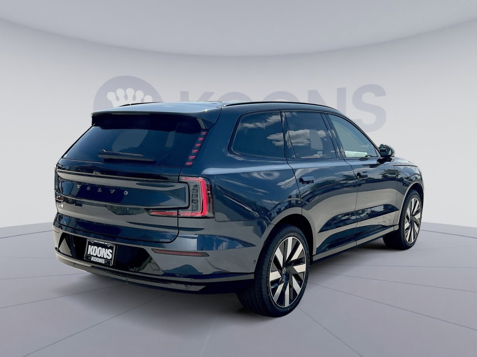 2025 Volvo EX90 Plus - Photo 7