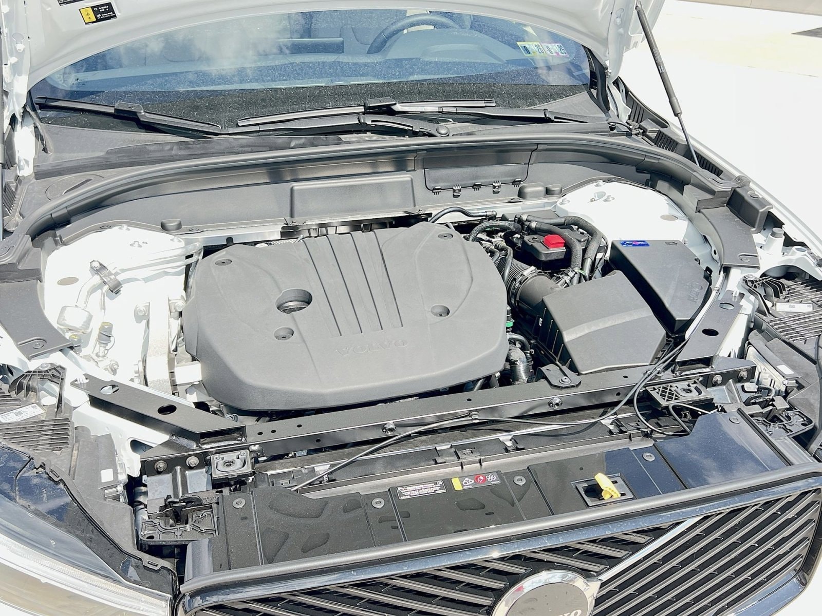 2026 Volvo XC60 Plus - Photo 28