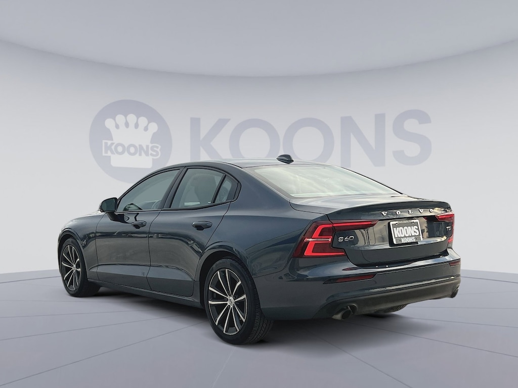 Used 2021 Volvo S60 T5 Momentum Sedan
