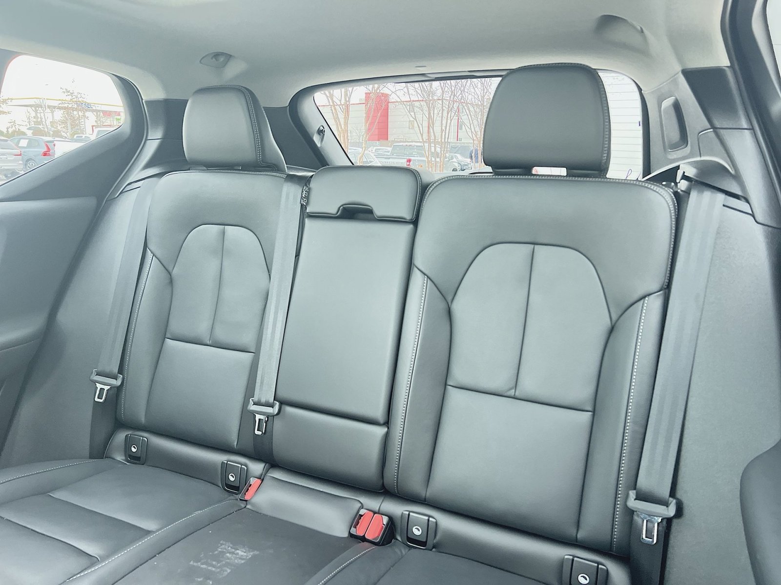 2026 Volvo XC40 Plus - Photo 25