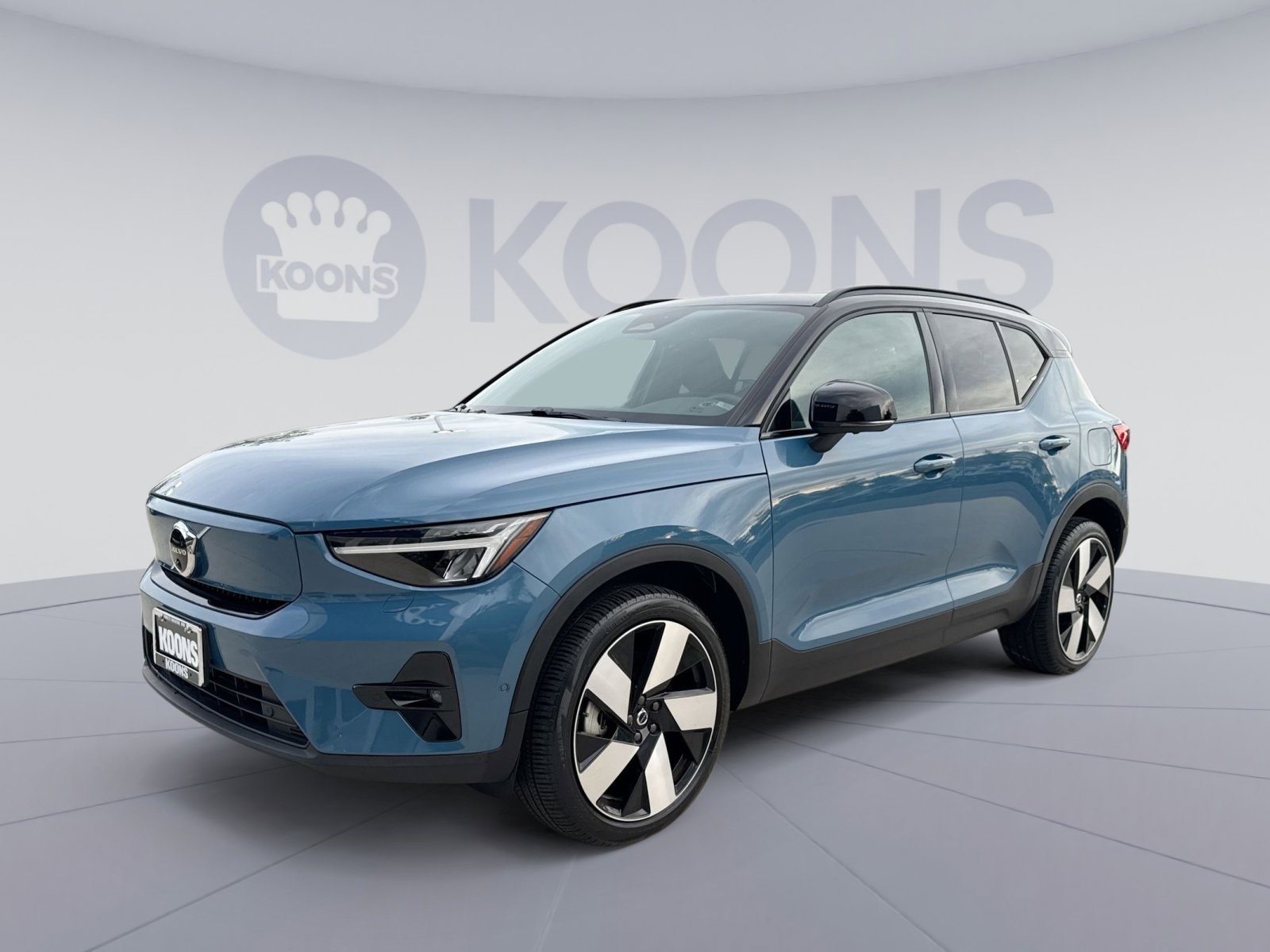 2023 Volvo XC40 P8 Recharge Ultimate AWD's photo