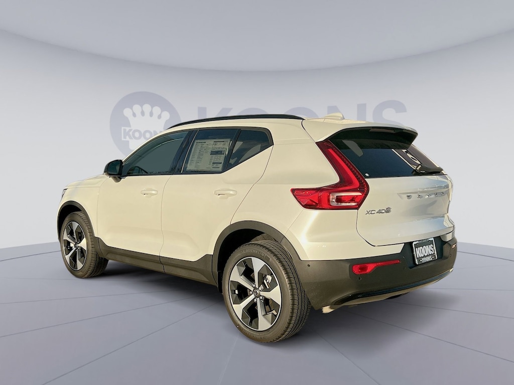 New 2026 Volvo XC40 B5 Plus SUV