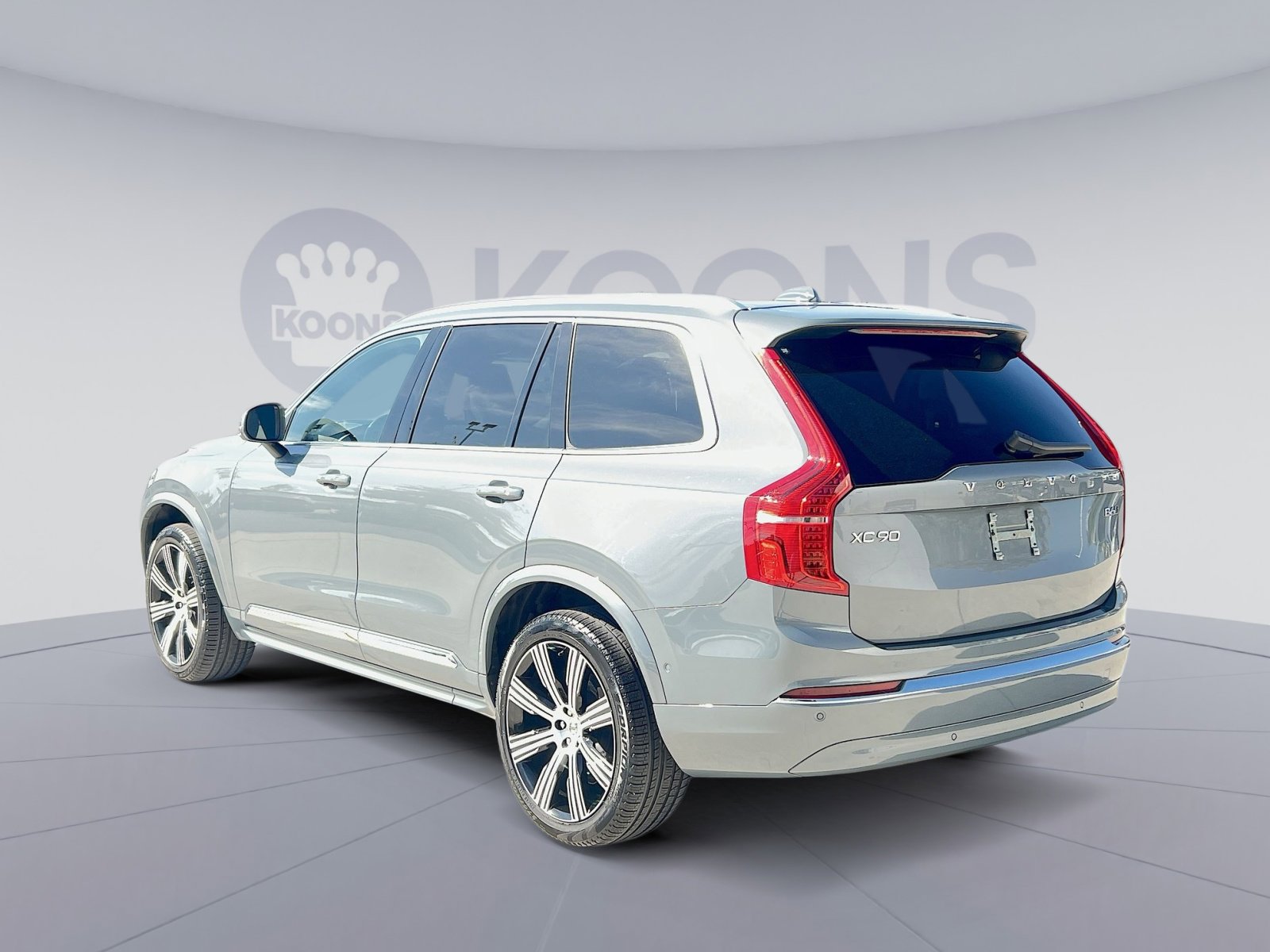 2023 Volvo XC90 Ultimate photo 2