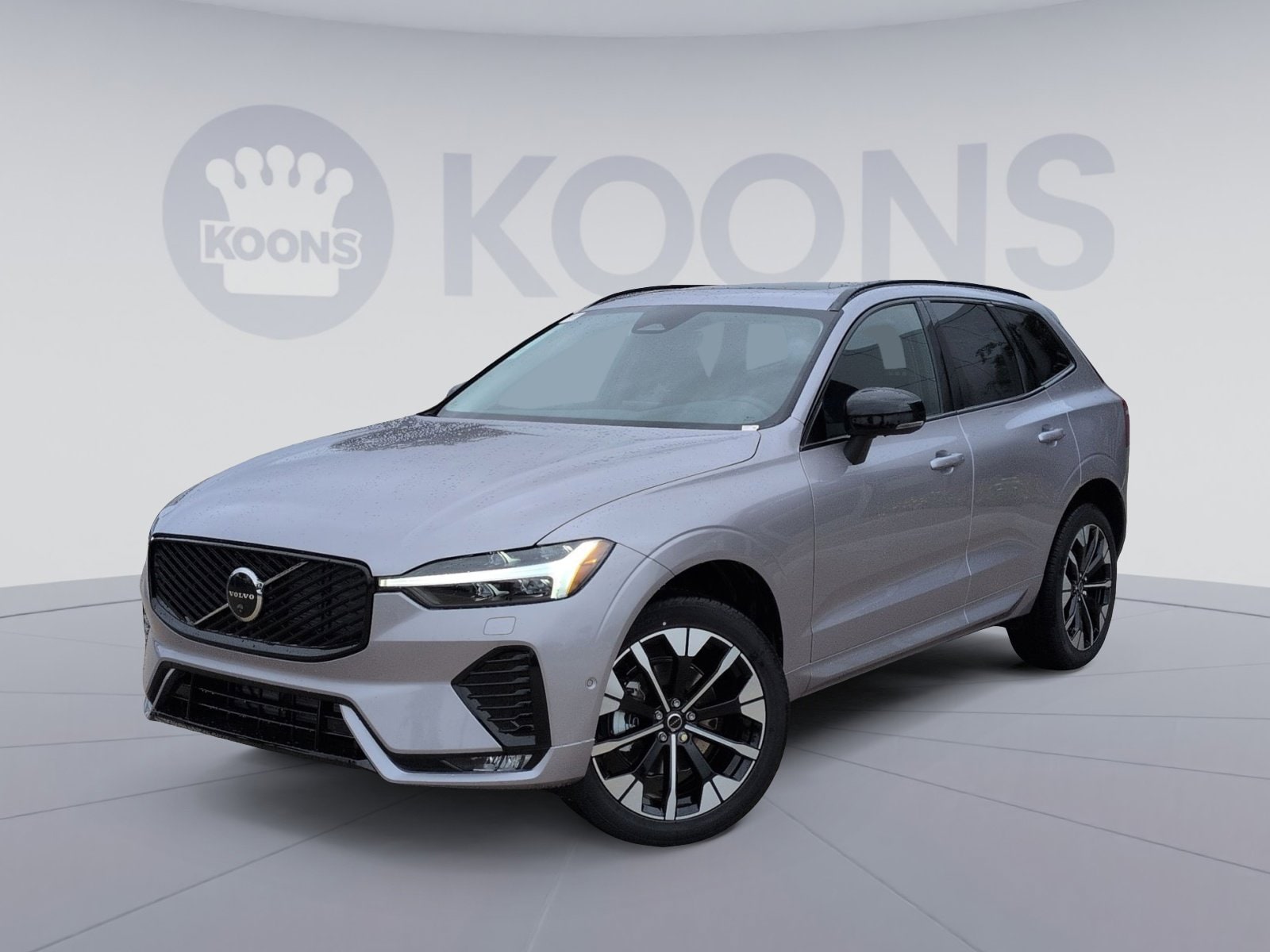 2026 Volvo XC60 Plus's photo