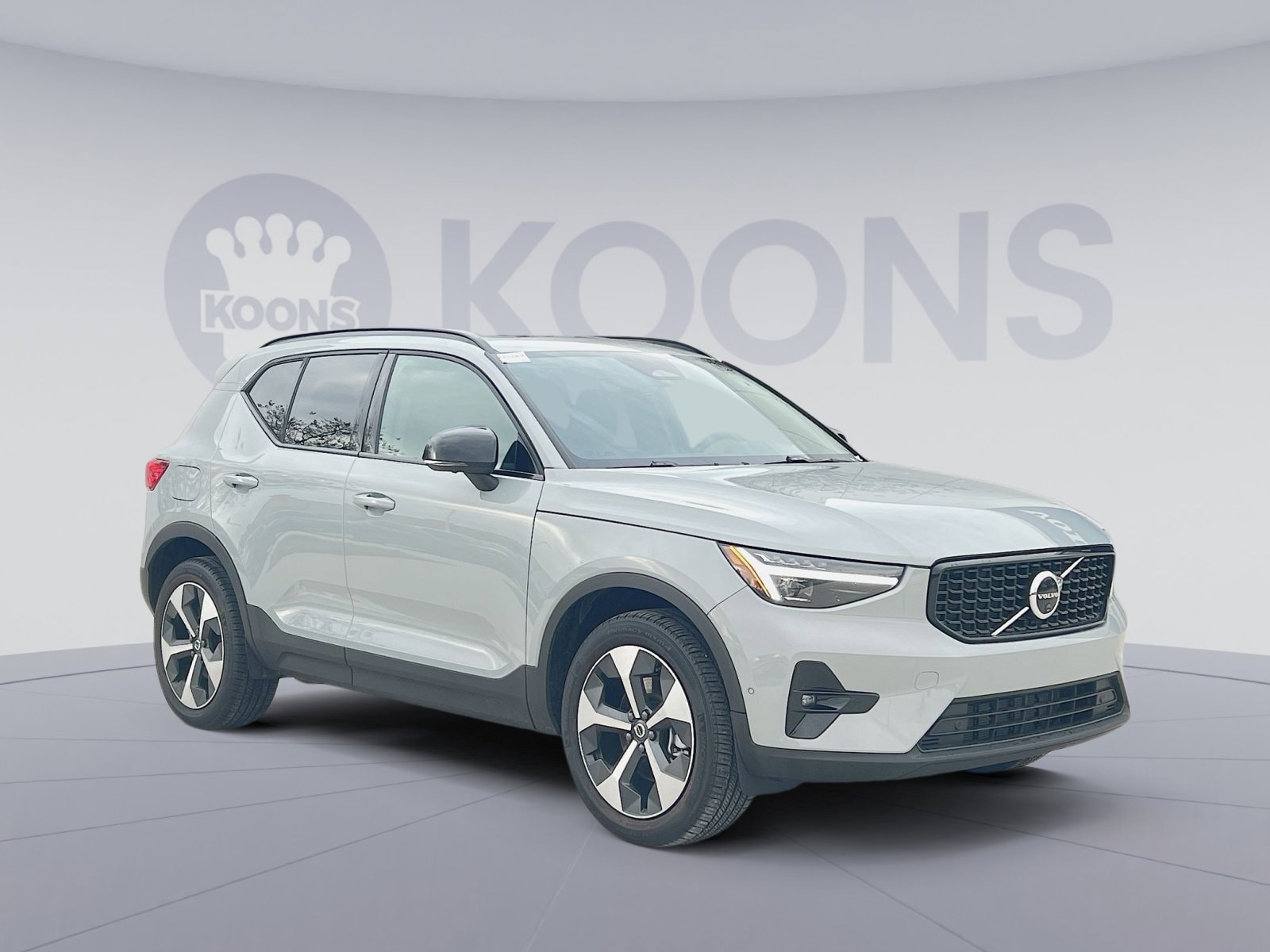 2026 Volvo XC40 Plus - Photo 10