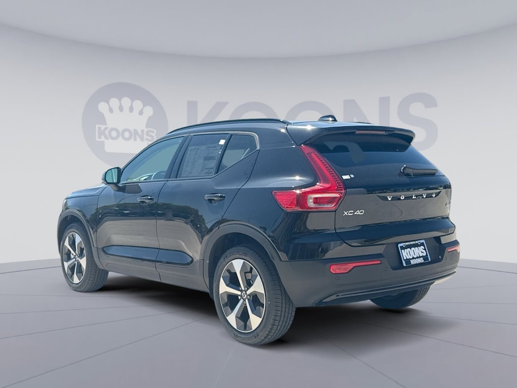 New 2026 Volvo XC40 B5 Plus SUV