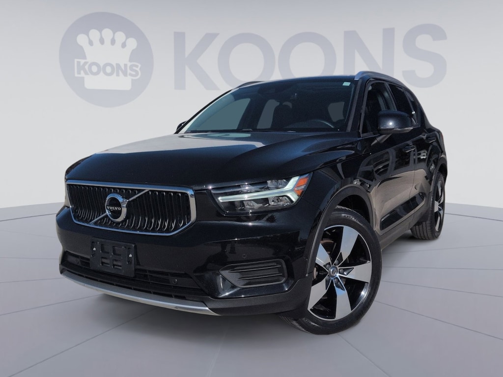 Used 2019 Volvo XC40 Momentum SUV