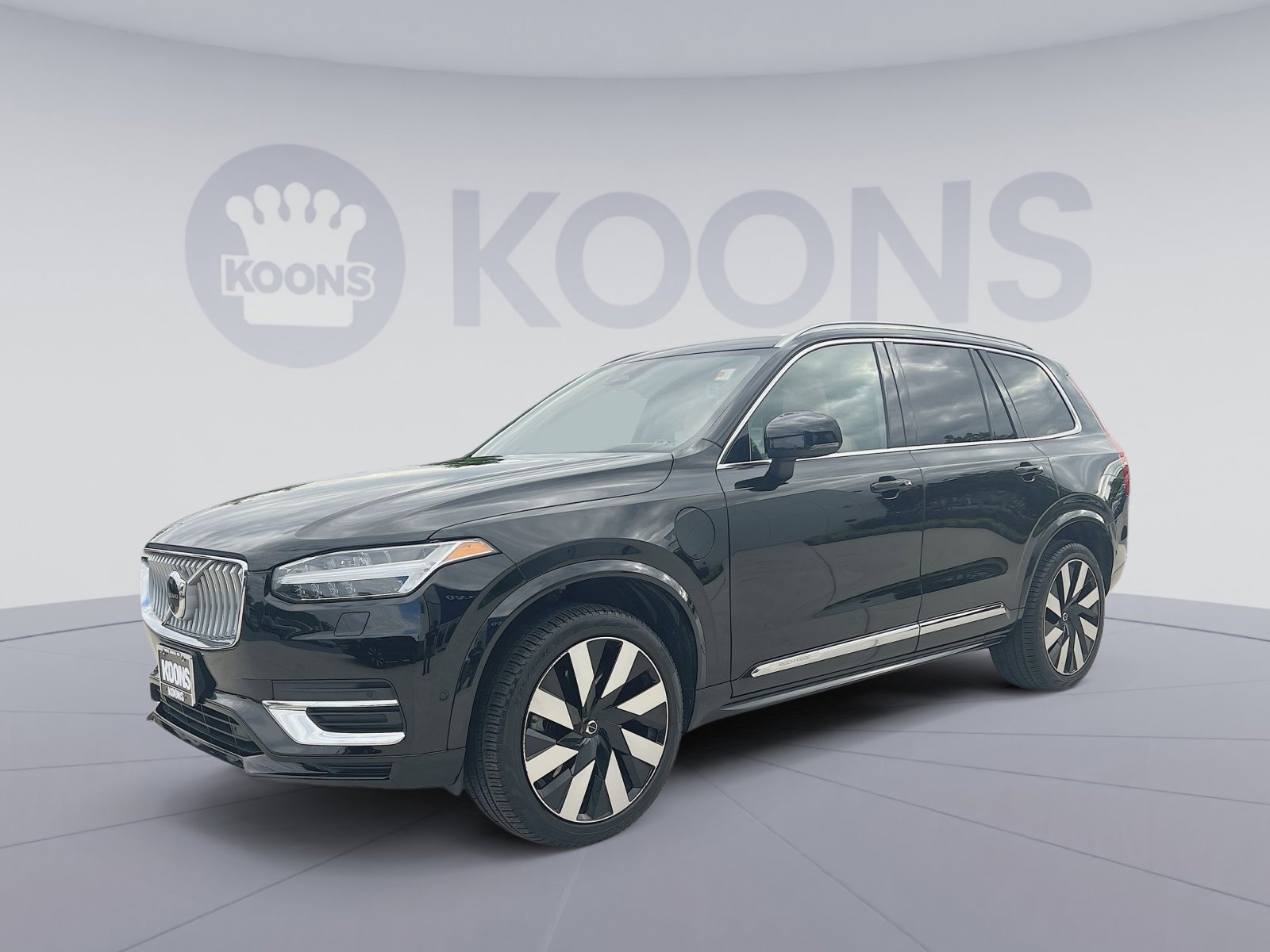 2023 Volvo XC90 T8 Recharge Ultimate Bright Theme 4WD's photo