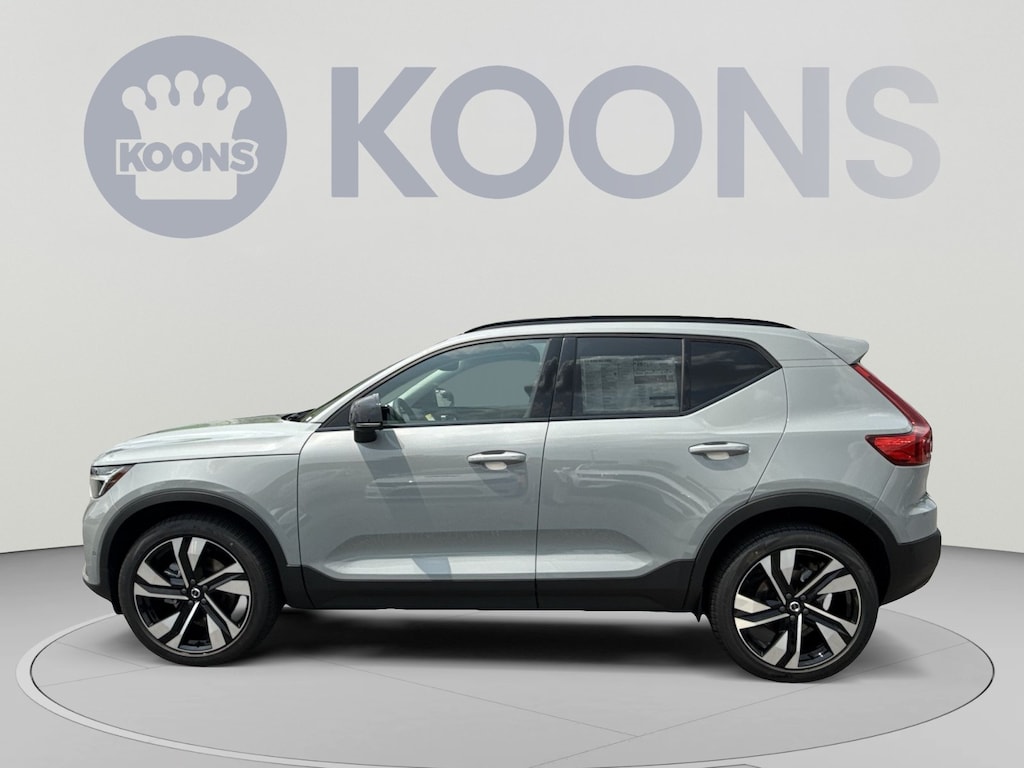 New 2026 Volvo XC40 B5 Plus SUV