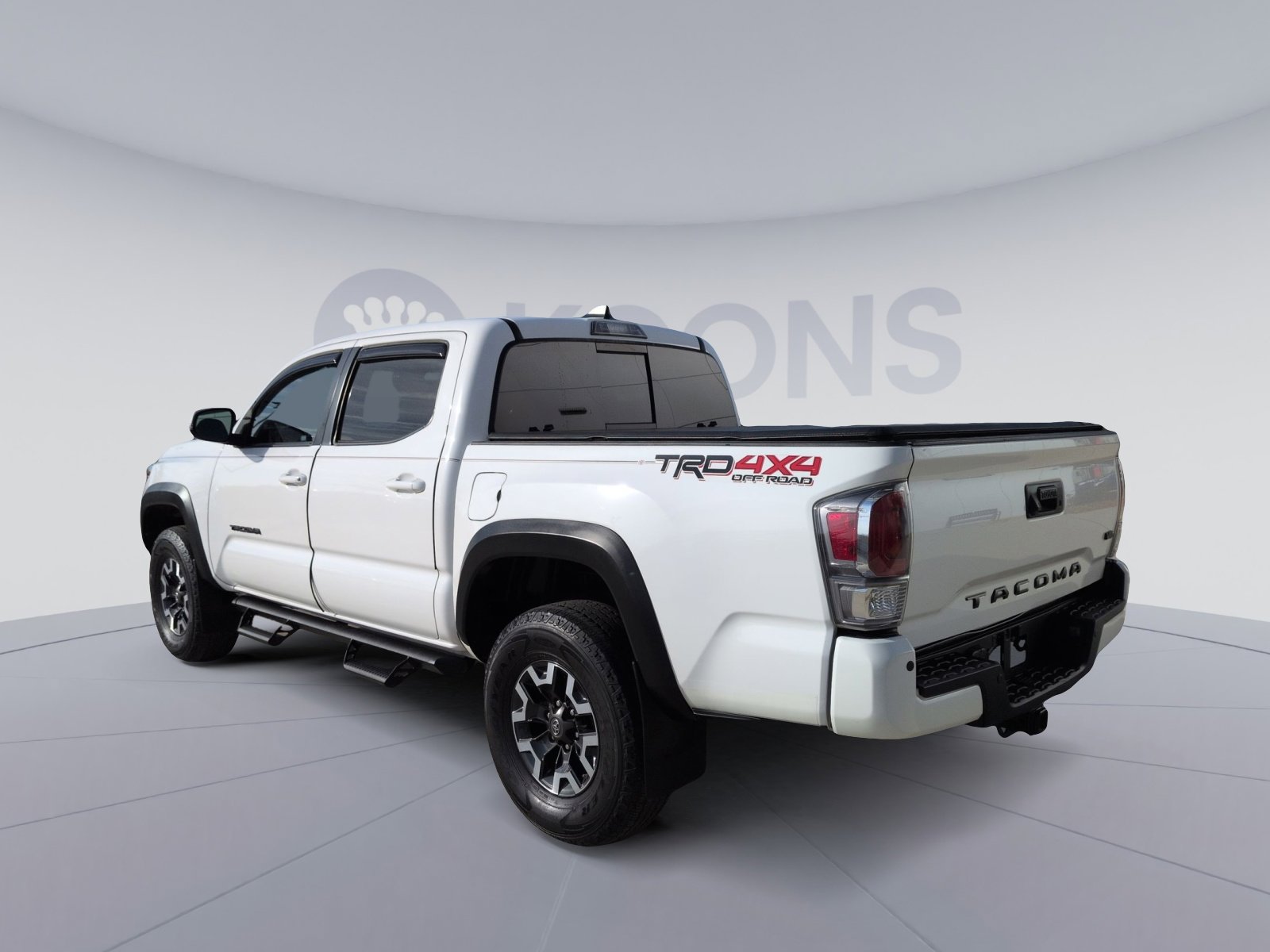2020 Toyota Tacoma SR5 photo 3