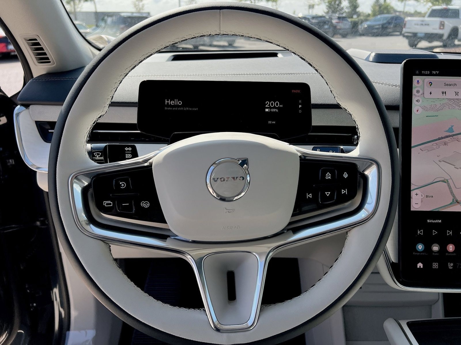 2025 Volvo EX90 Plus - Photo 16