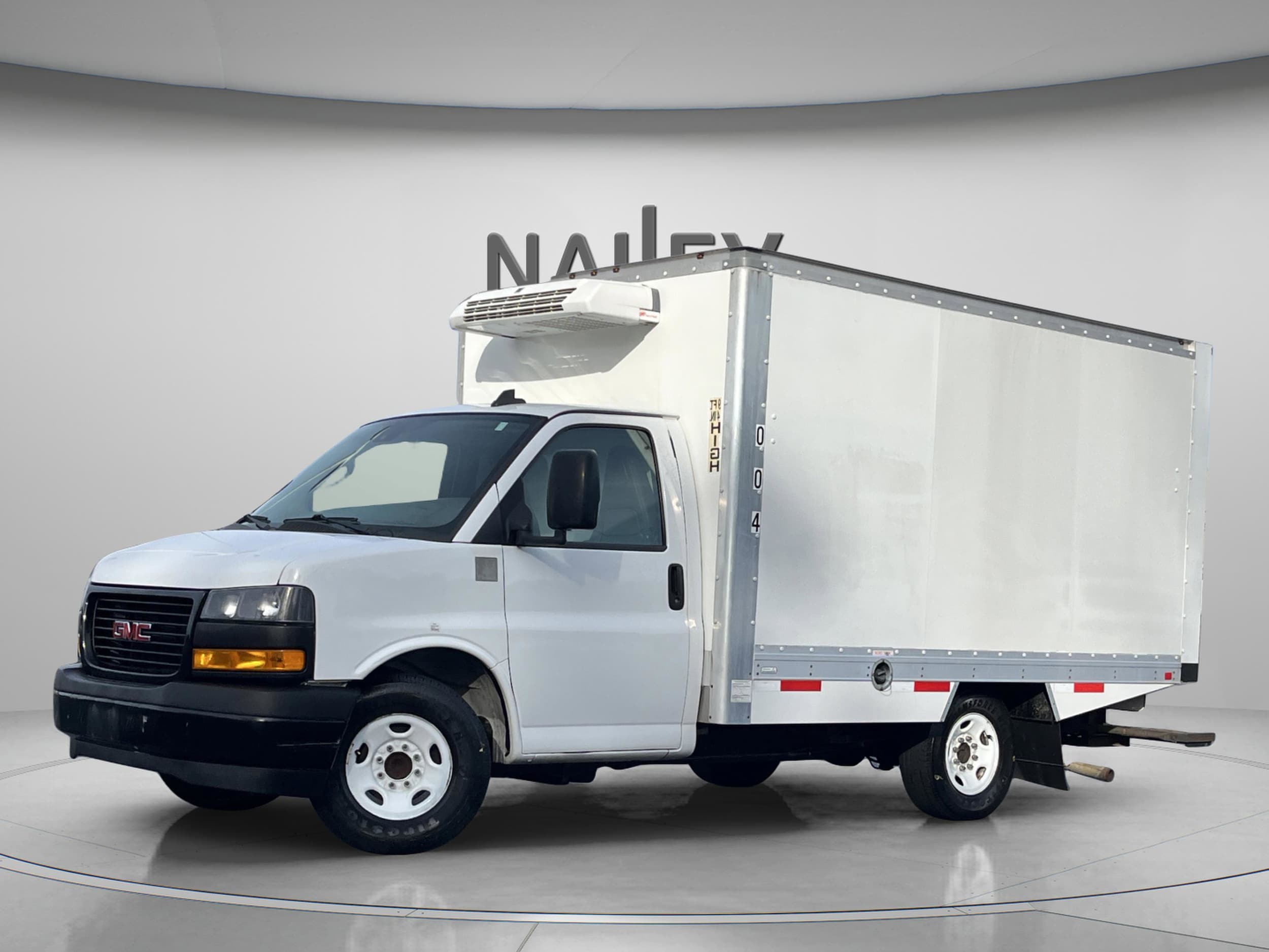 2019 GMC Savana Cutaway Work Van