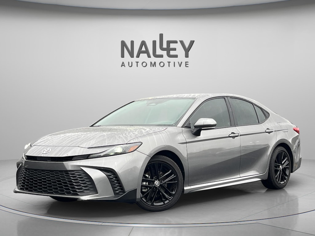 Used 2025 Toyota Camry SE Sedan