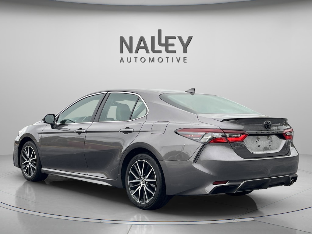 Used 2023 Toyota Camry SE Sedan