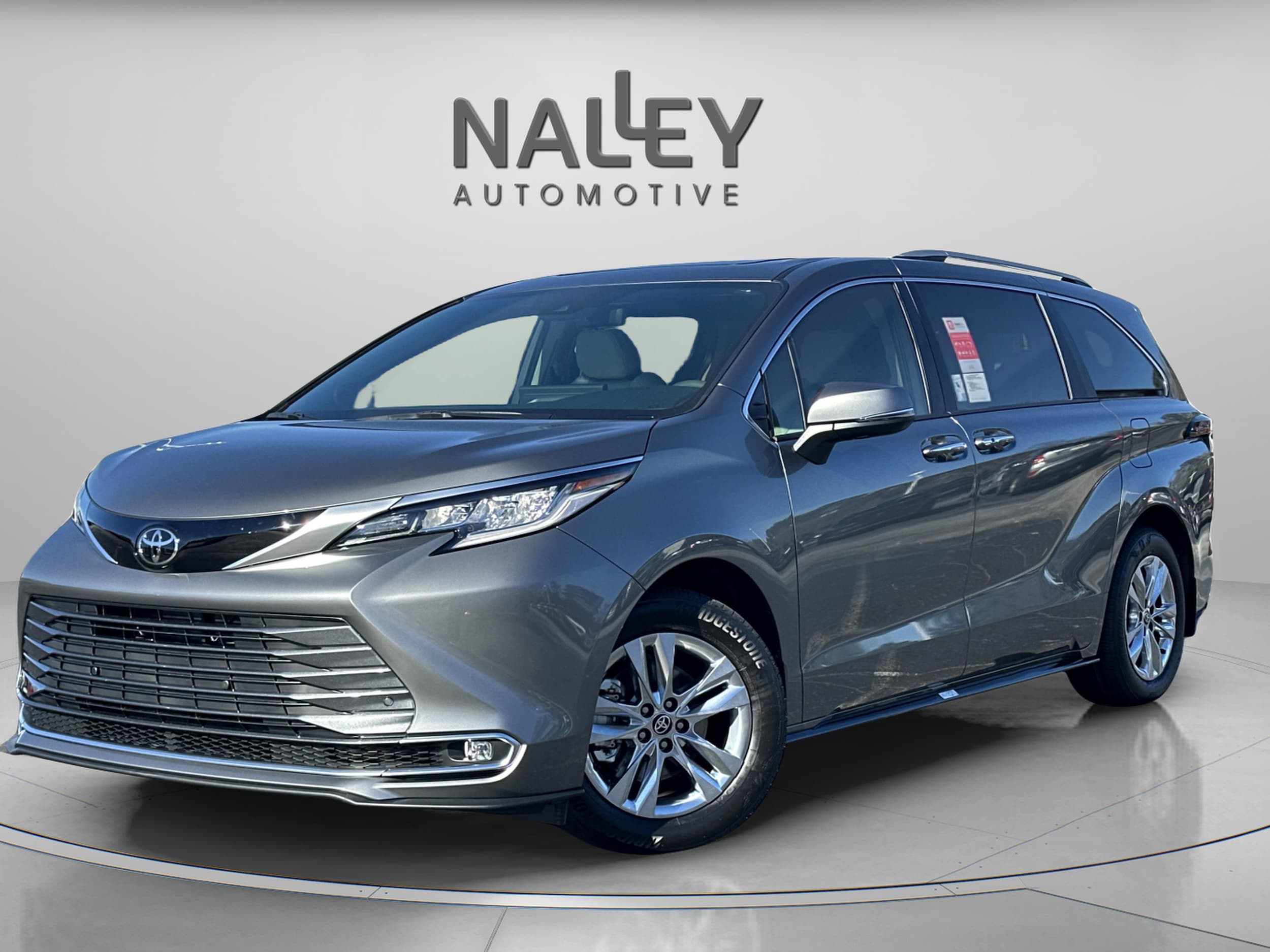 2026 Toyota Sienna Limited's photo