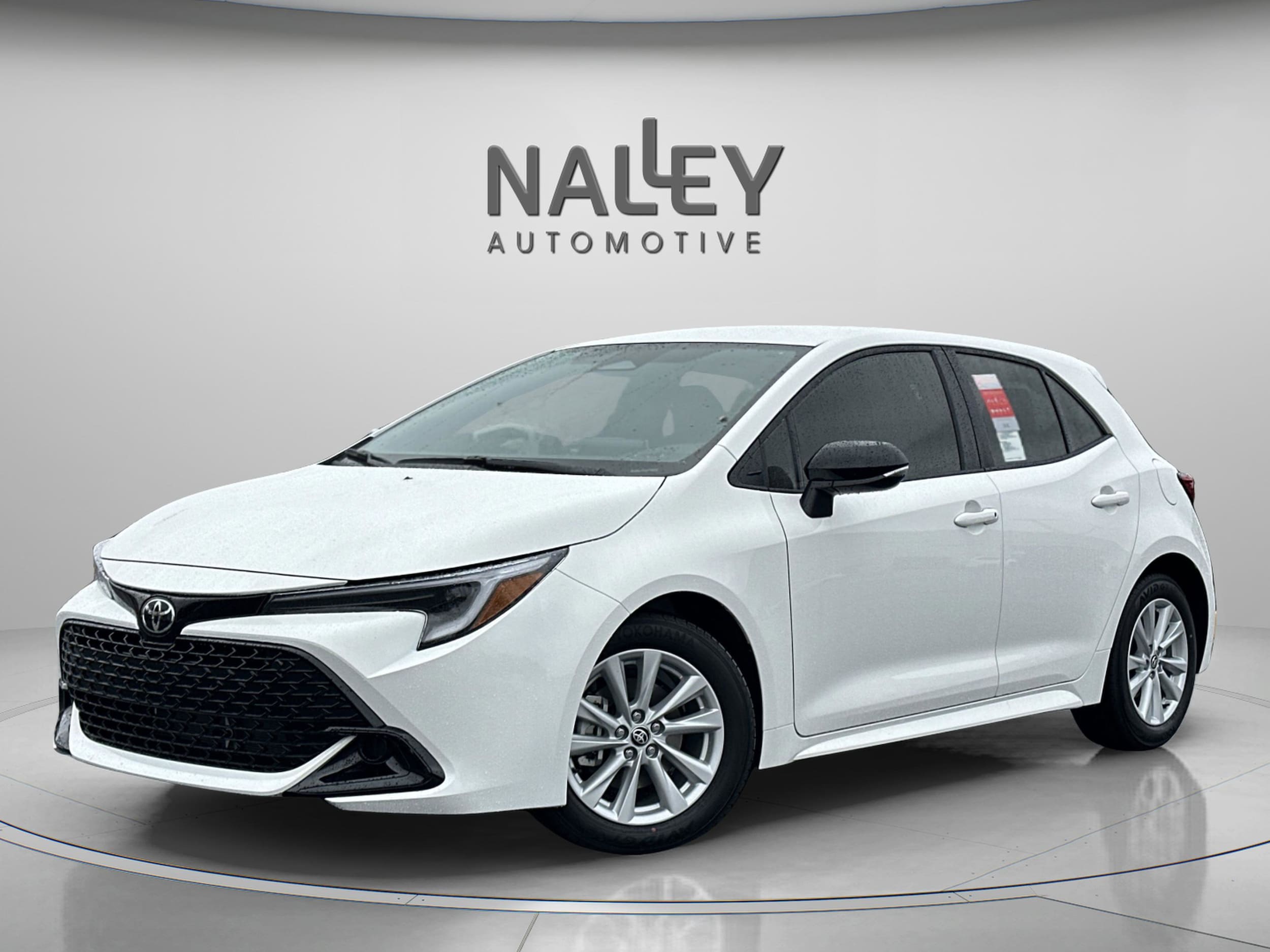 2026 Toyota Corolla Hatchback SE's photo