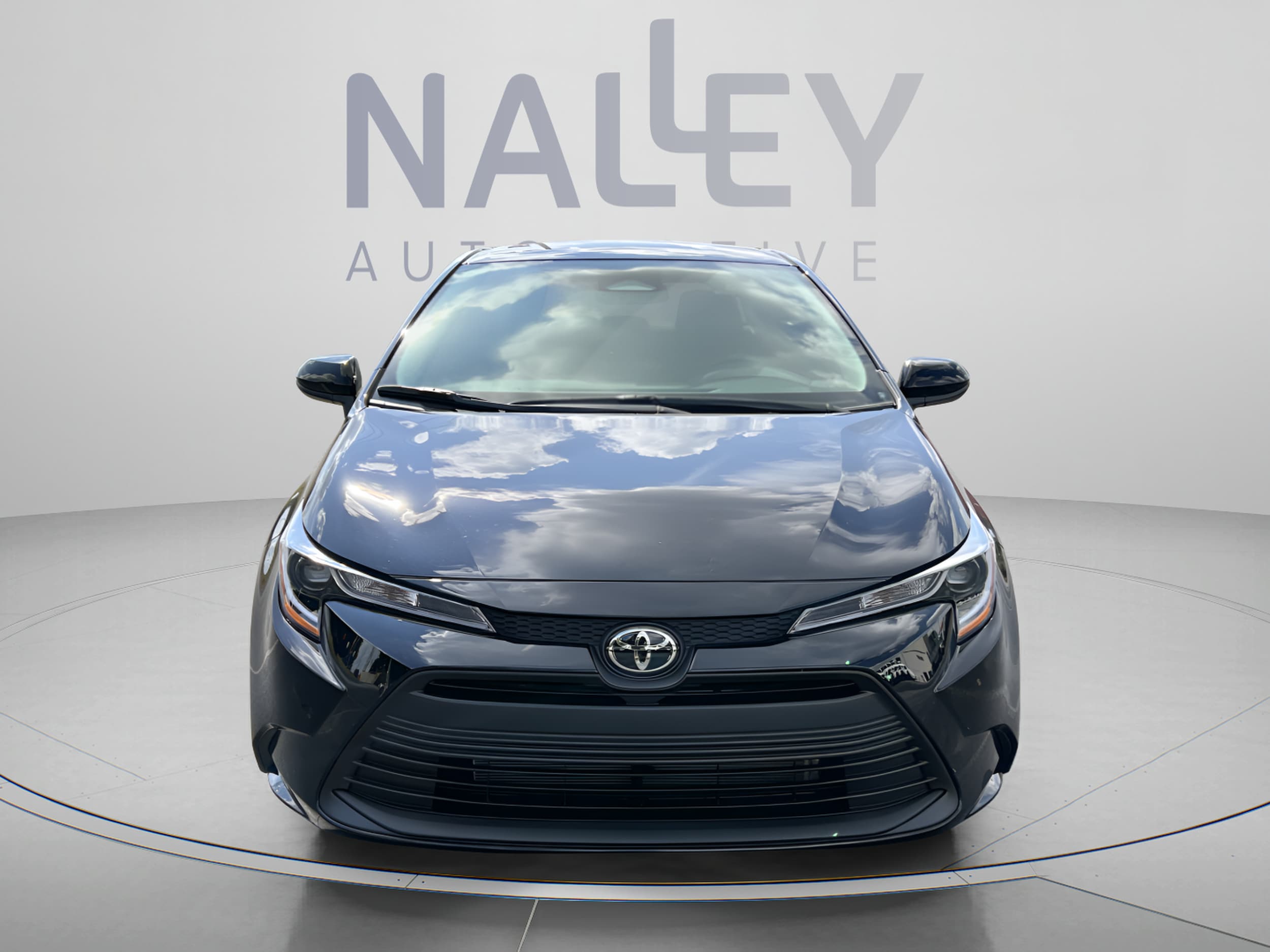 2026 Toyota Corolla LE - Photo 8