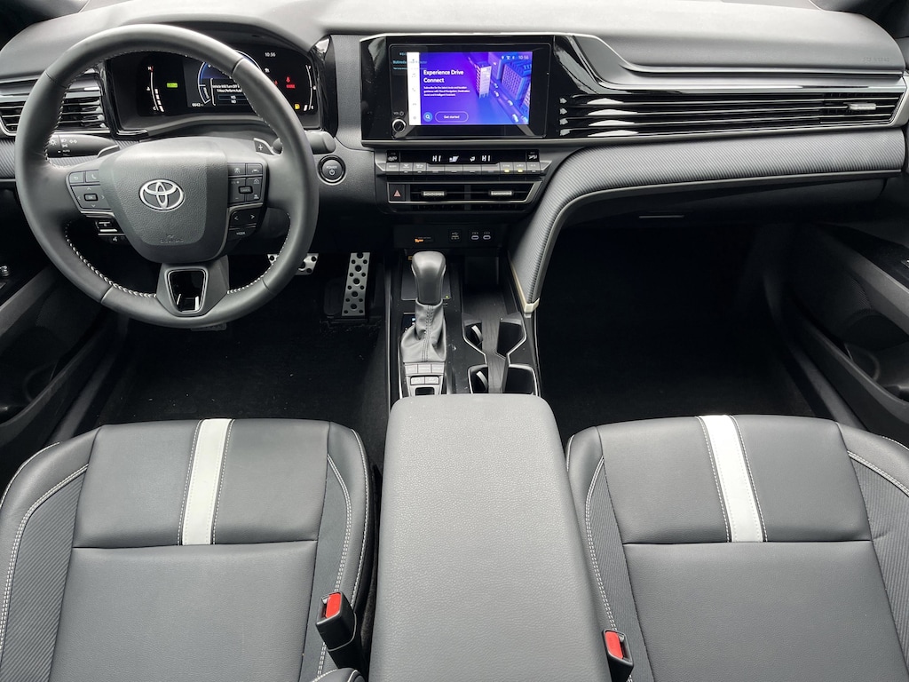 Used 2025 Toyota Camry SE Sedan
