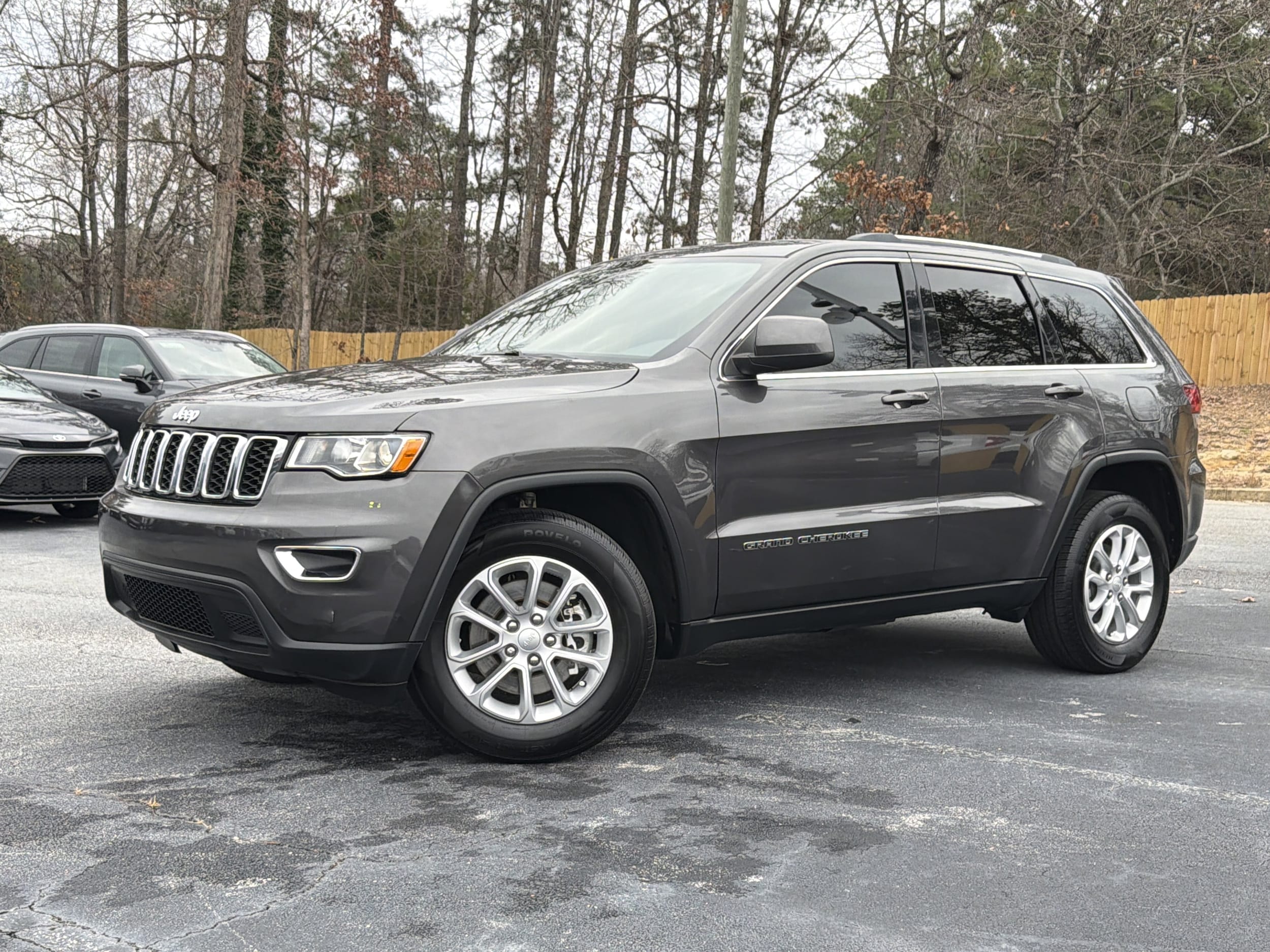 2021 Jeep Grand Cherokee Laredo E's photo