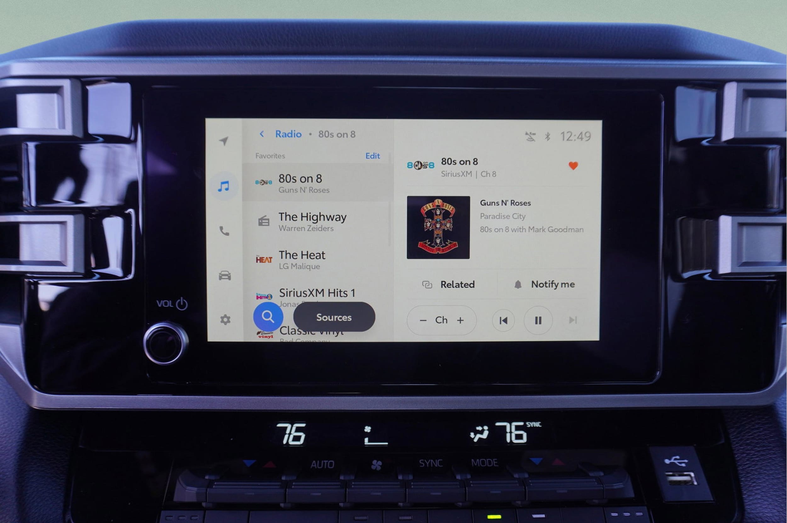 2025 Toyota Tundra SR5 - Photo 9