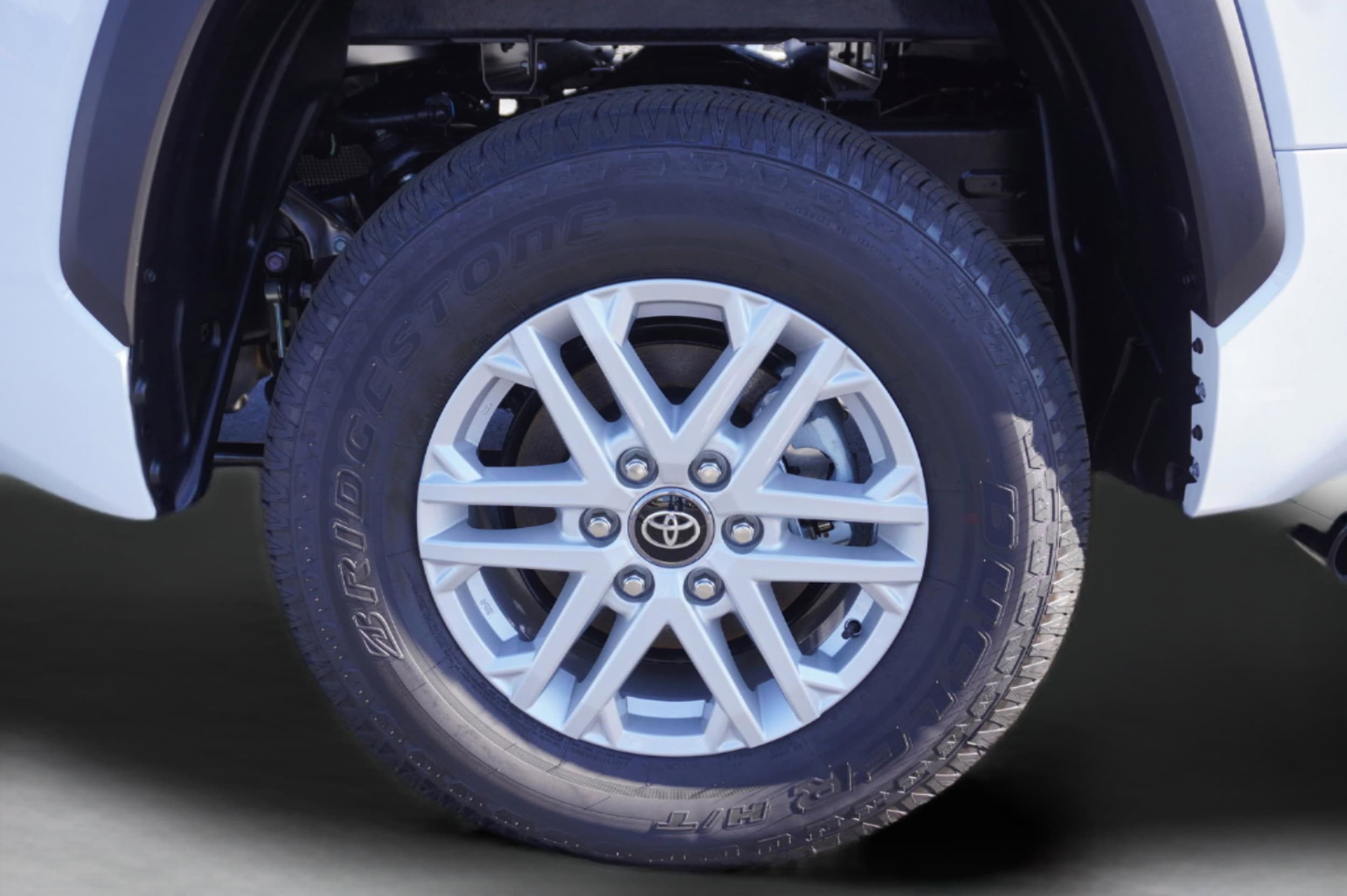 2025 Toyota Tundra SR5 - Photo 37