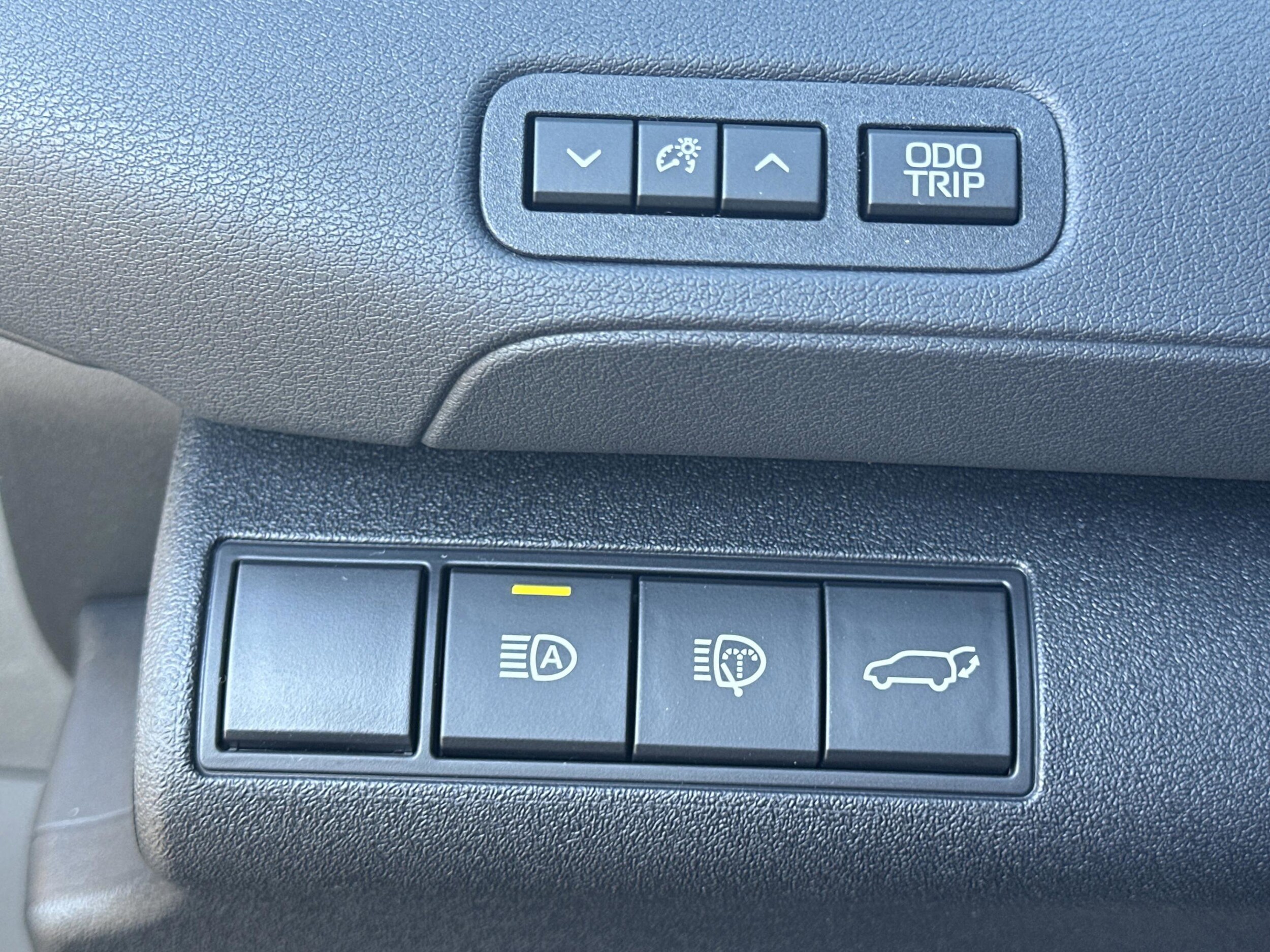 2026 Toyota bZ XLE - Photo 17