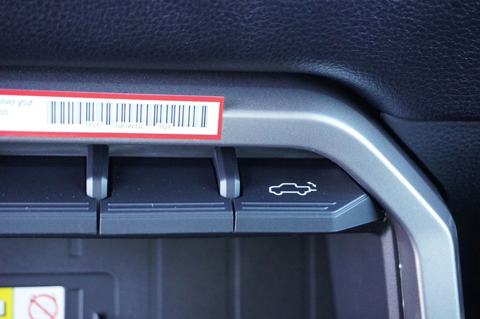 2025 Toyota Tundra SR5 - Photo 13